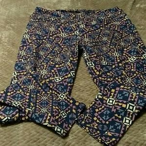 LuLaRoe Tall & Curvy Leggings